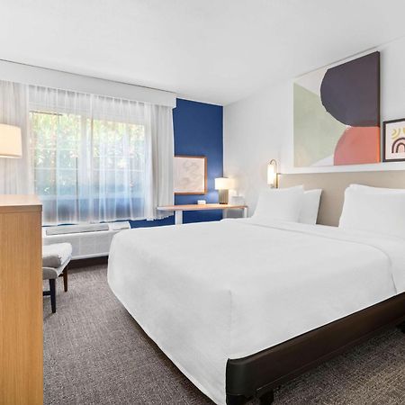 Spark By Hilton Modesto Buitenkant foto
