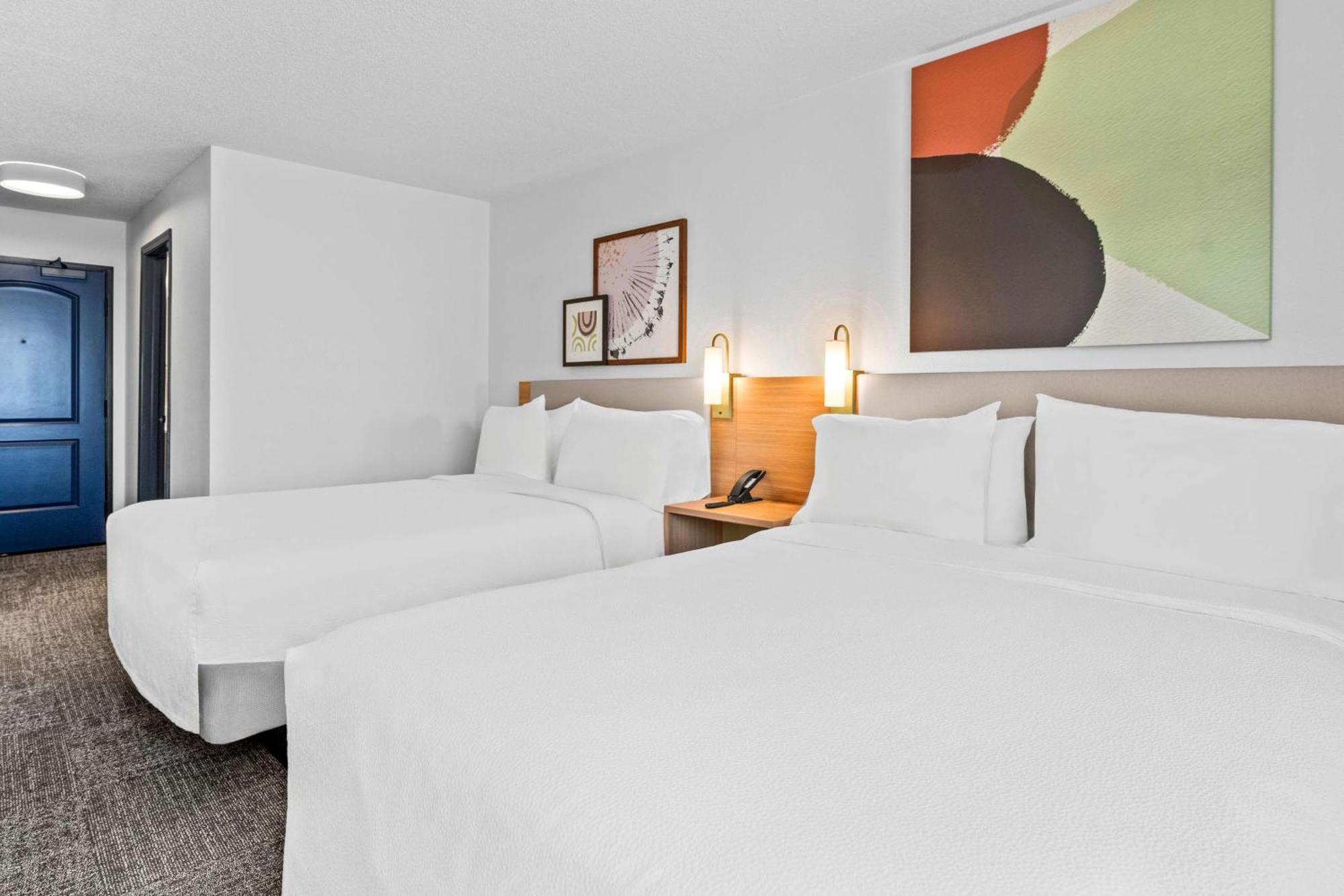 Spark By Hilton Modesto Buitenkant foto