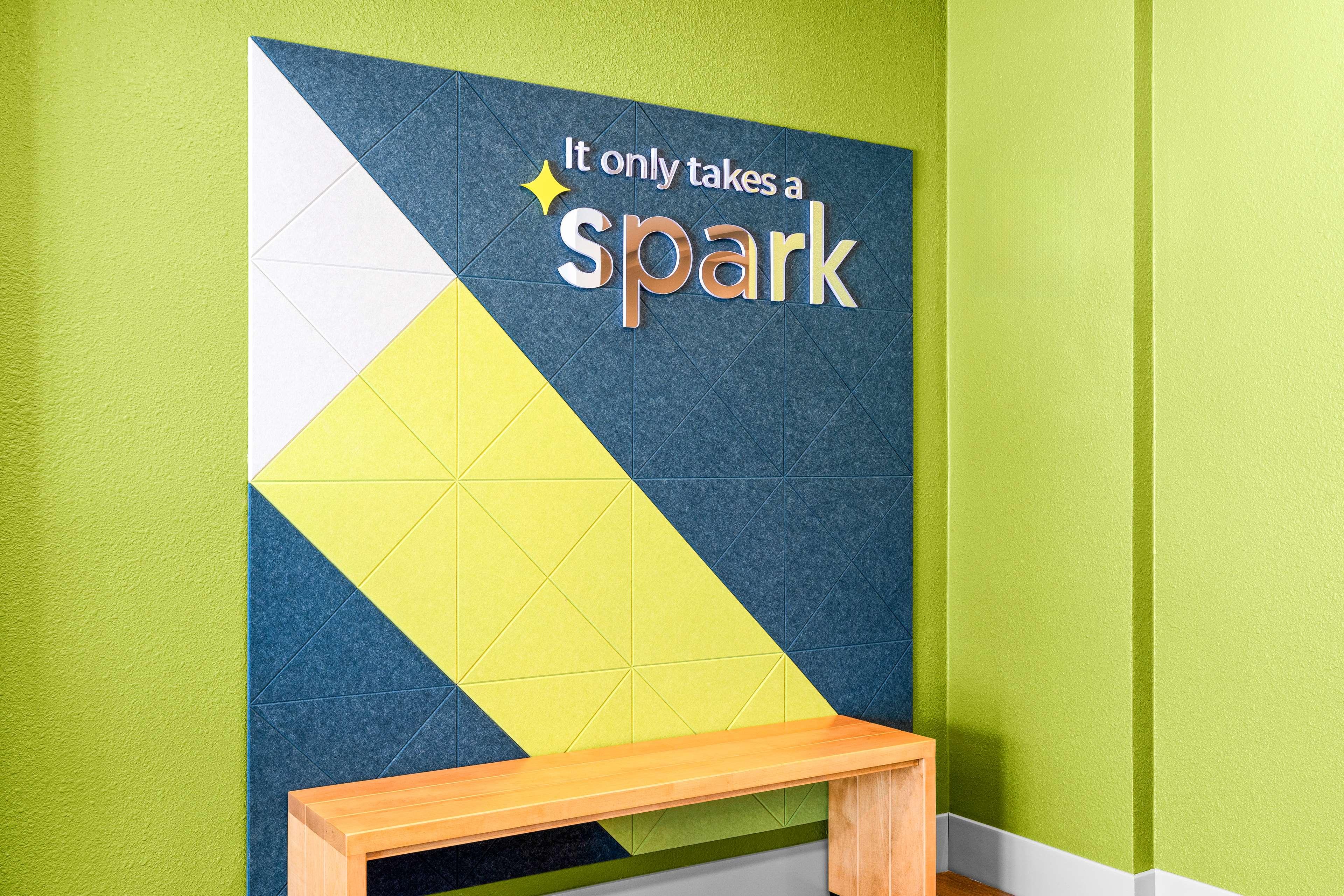 Spark By Hilton Modesto Buitenkant foto