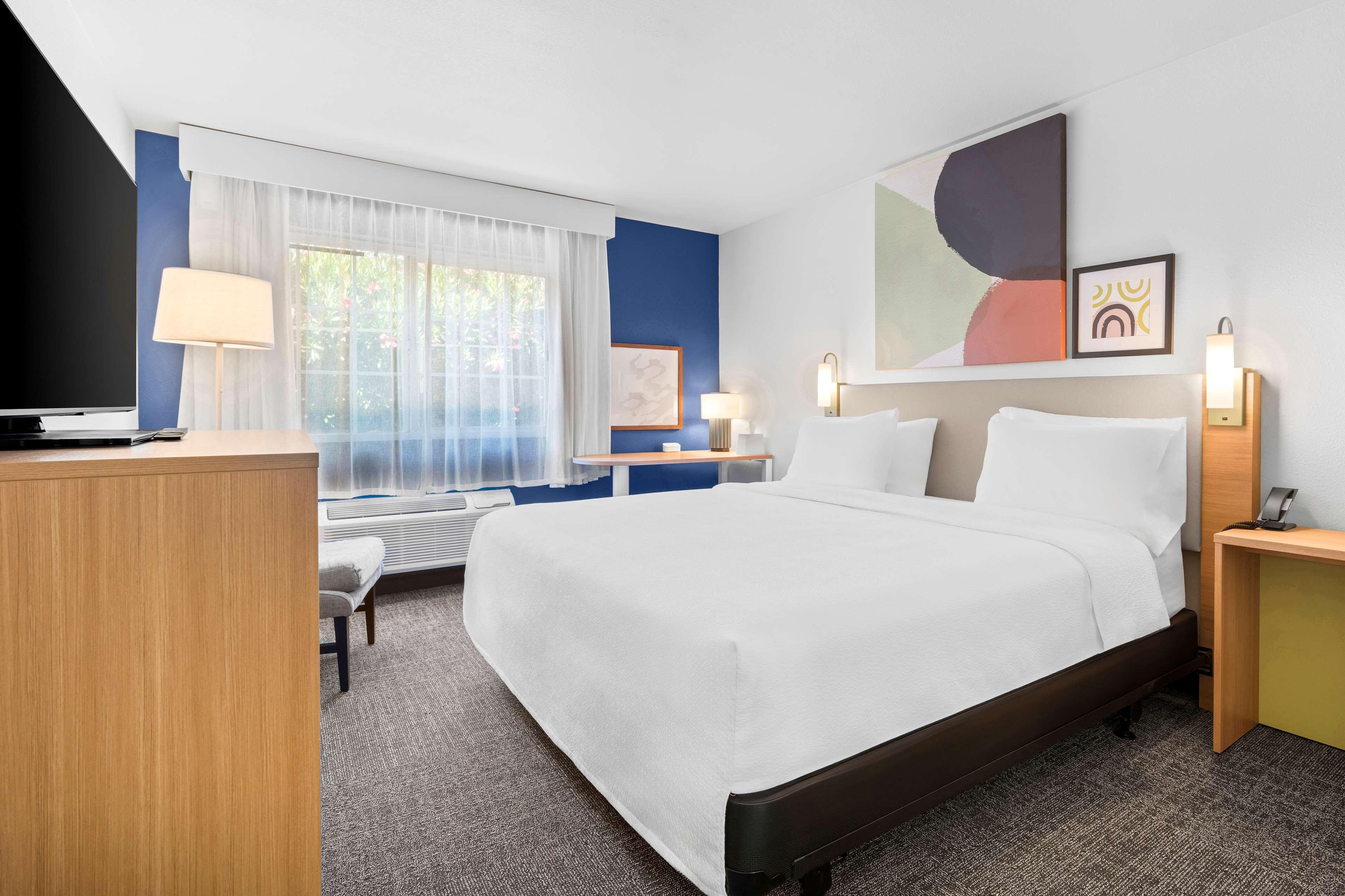 Spark By Hilton Modesto Buitenkant foto
